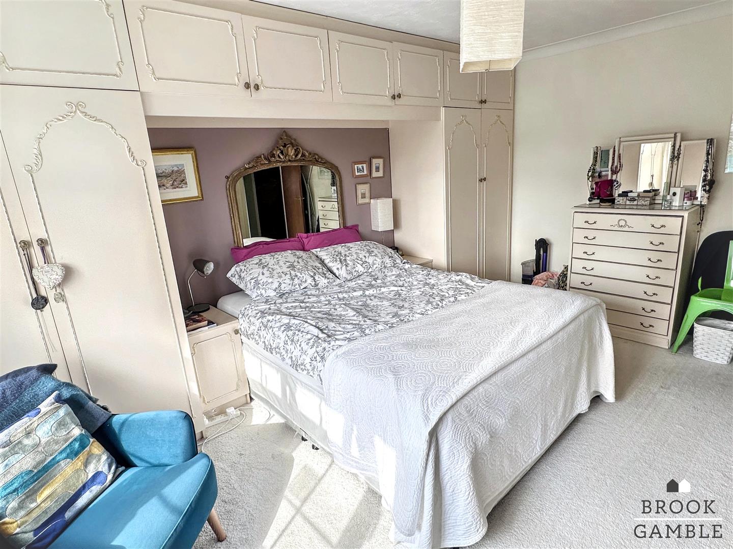 4 Bedroom House - Detached. Greenway in Eastbourne, 15